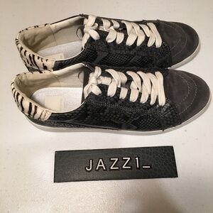 COPY - Dolce Vita Shoes Size 9.5 Zebra Print